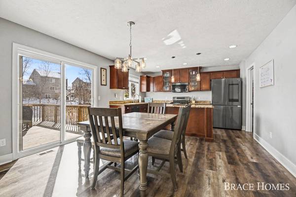 8540 Twin Lakes Drive, Jenison, MI 49428