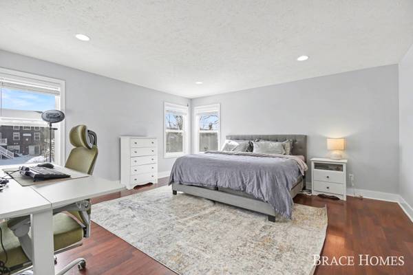 8540 Twin Lakes Drive, Jenison, MI 49428