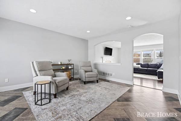 8540 Twin Lakes Drive, Jenison, MI 49428