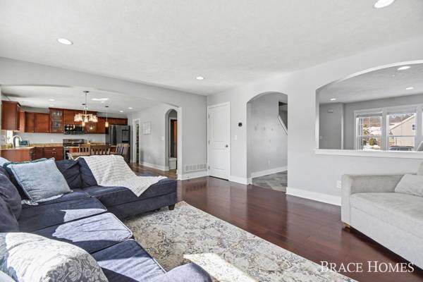 8540 Twin Lakes Drive, Jenison, MI 49428