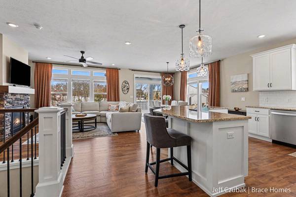 6737 Windsor Ridge NE Court #8, Rockford, MI 49341