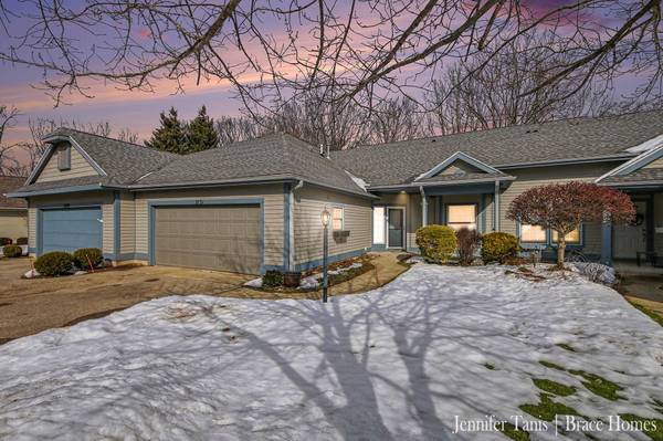 2131 Tree Ridge SE Drive, Grand Rapids, MI 49508