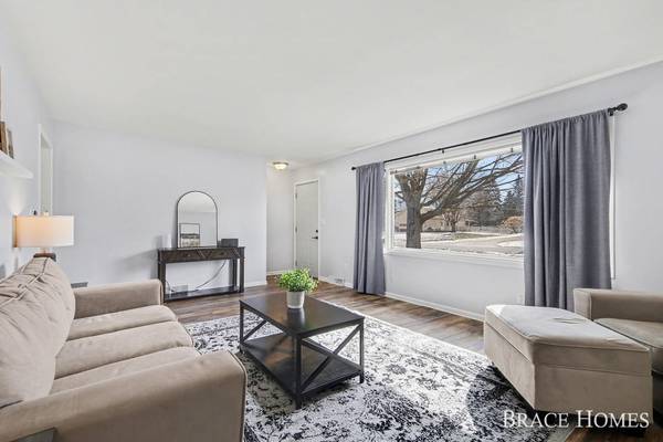 547 72nd SE Street, Grand Rapids, MI 49548