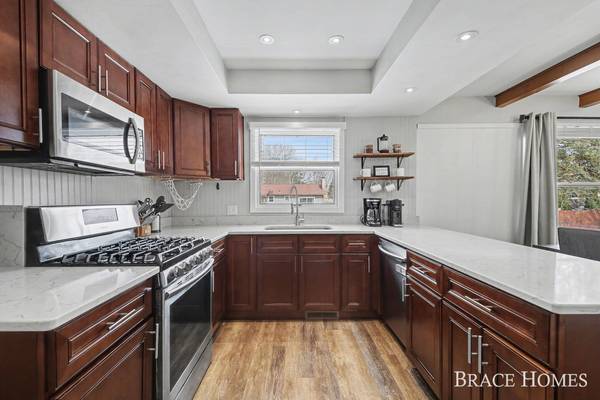 547 72nd SE Street, Grand Rapids, MI 49548