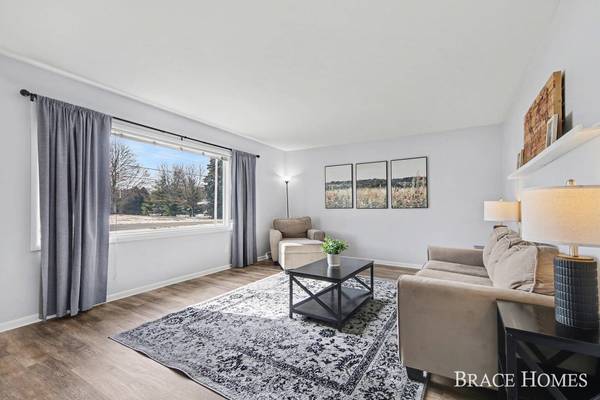 547 72nd SE Street, Grand Rapids, MI 49548