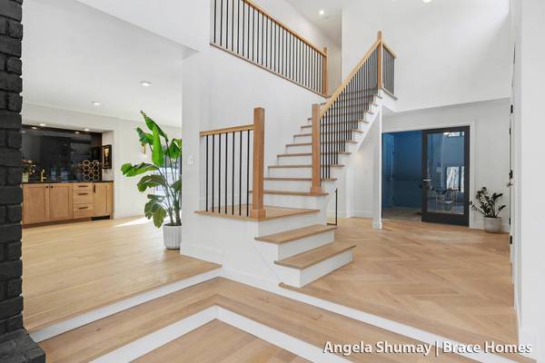 400 Greentree NE Lane, Ada, MI 49301