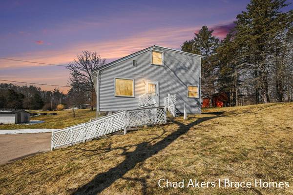 9555 Eastern SE Avenue, Byron Center, MI 49315