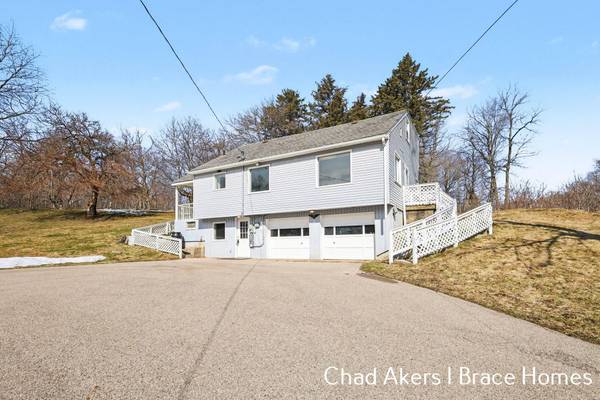 9555 Eastern SE Avenue, Byron Center, MI 49315