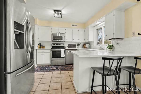 6835 Country View Drive, Kalamazoo, MI 49009