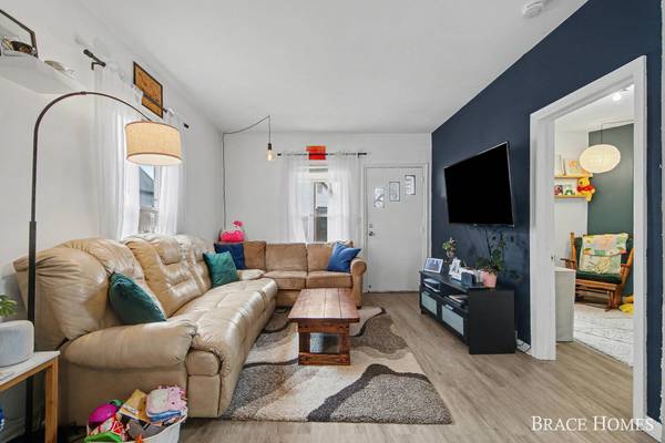 17 Vandine NE Place, Grand Rapids, MI 49503