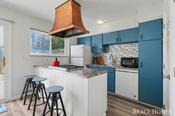 2466 Cranden SE Drive #246, Grand Rapids, MI 49506