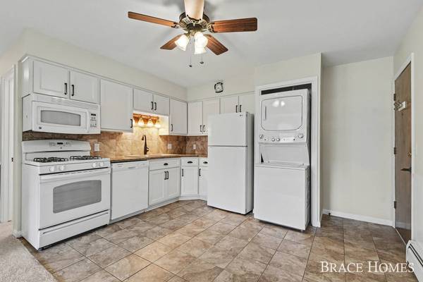 647 Blue Ash SE Drive, Grand Rapids, MI 49548