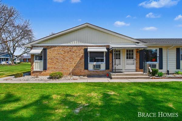 647 Blue Ash SE Drive, Grand Rapids, MI 49548