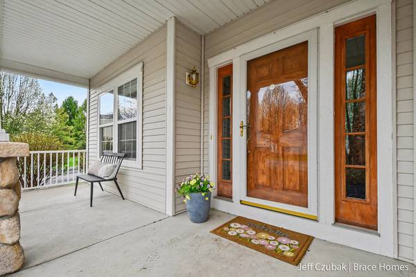 3550 Mill Point SE Drive, Grand Rapids, MI 49512