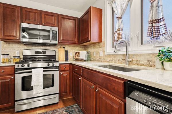 2511 Black Horse NE Drive, Grand Rapids, MI 49505