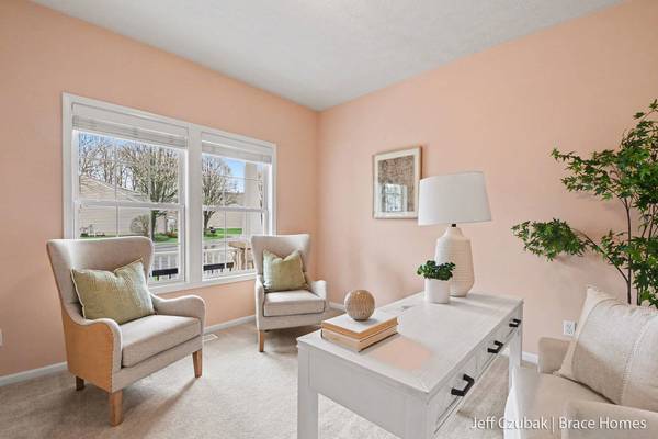 3550 Mill Point SE Drive, Grand Rapids, MI 49512