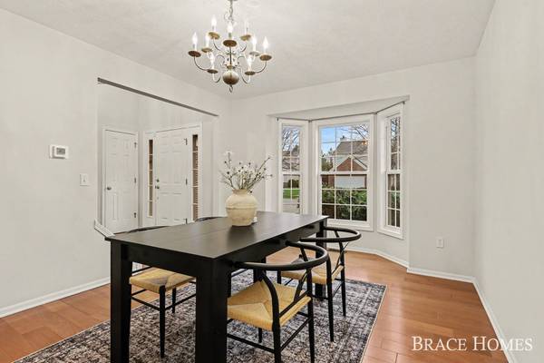 2511 Black Horse NE Drive, Grand Rapids, MI 49505