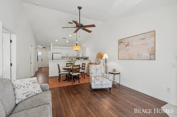 3369 Clear Vista NE Court, Grand Rapids, MI 49525