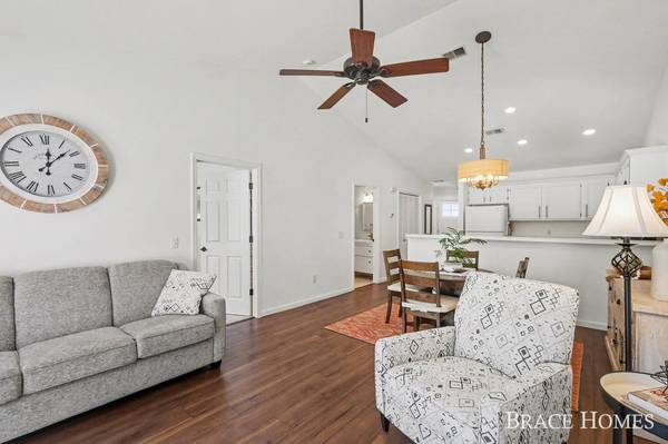 3369 Clear Vista NE Court, Grand Rapids, MI 49525