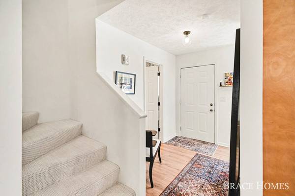 956 Ada Pl SE Drive, Grand Rapids, MI 49546
