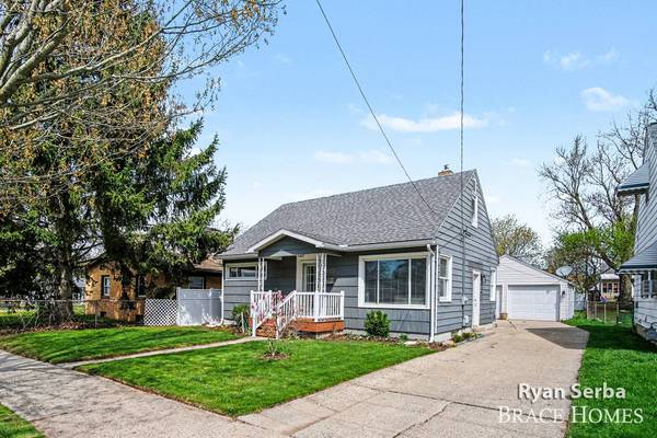 1009 Drexel NE Drive, Grand Rapids, MI 49505
