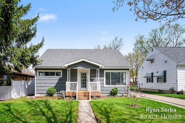 1009 Drexel NE Drive, Grand Rapids, MI 49505