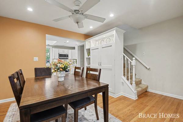 118 Ivanhoe NE Avenue, Grand Rapids, MI 49546