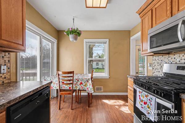 960 35th SW Street, Wyoming, MI 49509