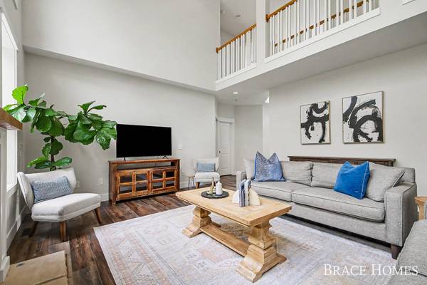 3726 Atwater Hills NE Court, Grand Rapids, MI 49525