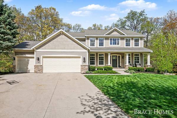 3726 Atwater Hills NE Court, Grand Rapids, MI 49525