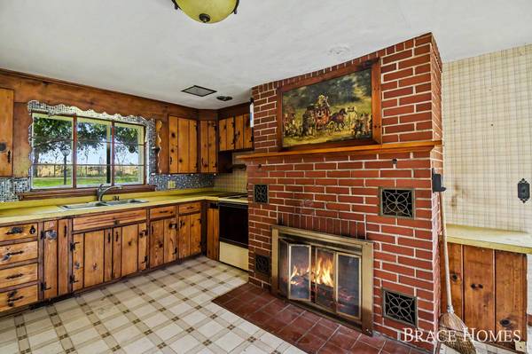 10748 100th SE Street, Alto, MI 49302