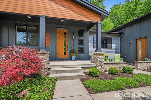 6234 Hall SE Street, Grand Rapids, MI 49546