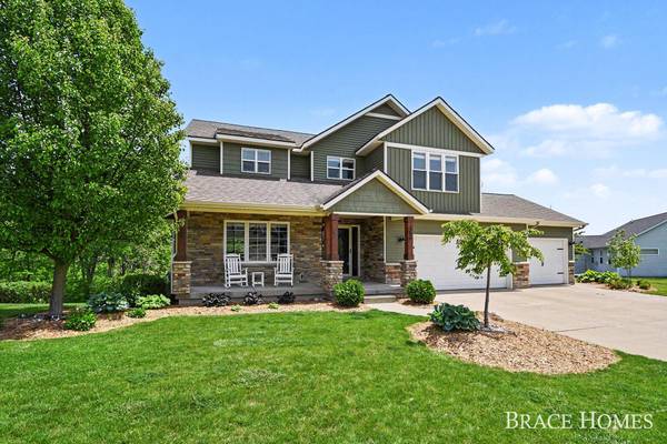 156 Hightower NE Drive, Rockford, MI 49341
