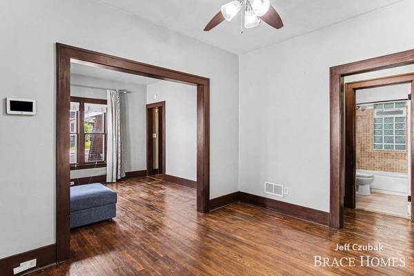 14 Ann NW Street, Grand Rapids, MI 49505