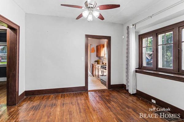 14 Ann NW Street, Grand Rapids, MI 49505