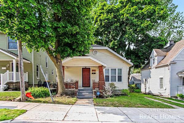 14 Ann NW Street, Grand Rapids, MI 49505