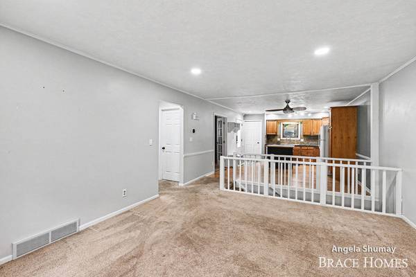 2631 Chatham Woods SE Drive, Grand Rapids, MI 49546