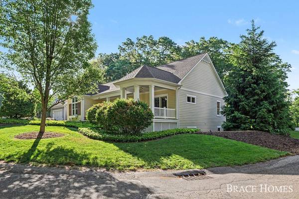 4470 Oak Arbor NE Drive #7, Grand Rapids, MI 49525