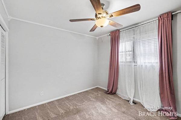 2631 Chatham Woods SE Drive, Grand Rapids, MI 49546