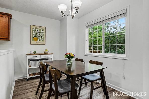 3079 Ledgestone NE Place, Grand Rapids, MI 49525