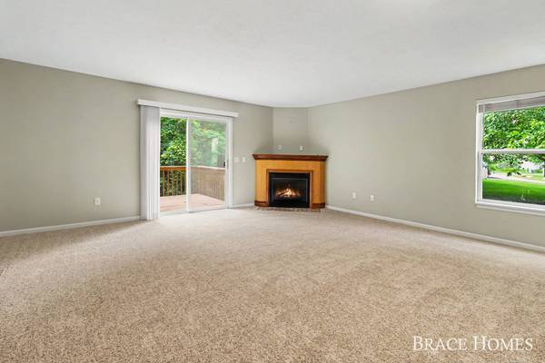 1776 Grand NE Court #49, Grand Rapids, MI 49525