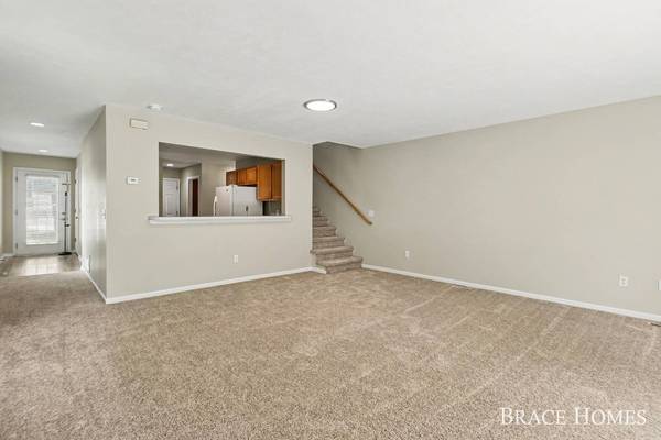 1776 Grand NE Court #49, Grand Rapids, MI 49525