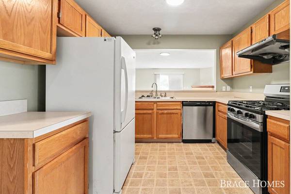 1776 Grand NE Court #49, Grand Rapids, MI 49525