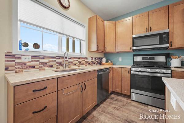 237 Hazelnut Drive, Coopersville, MI 49404