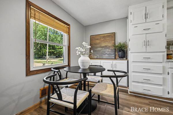 3284 N 146th Avenue, Holland, MI 49424