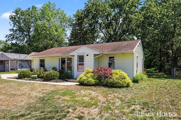 3284 N 146th Avenue, Holland, MI 49424