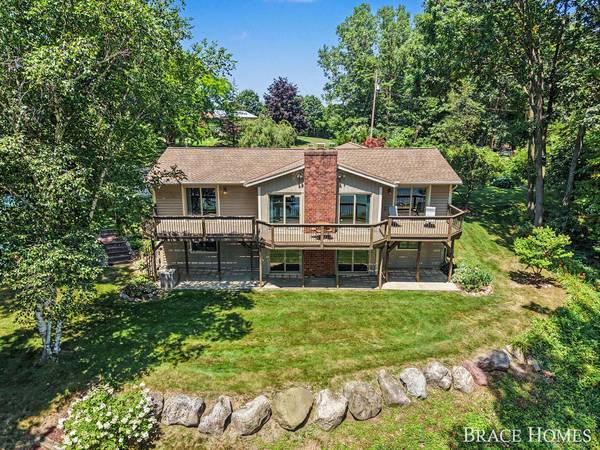 3050 Kenyon Lane, Middleville, MI 49333