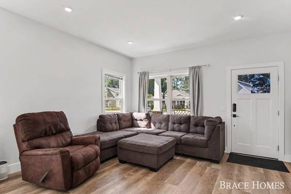 1808 Robinson Street, Grand Haven, MI 49417