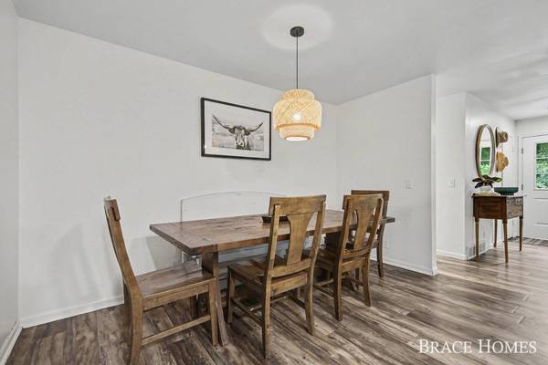 2880 15 Mile NW Road, Sparta, MI 49345