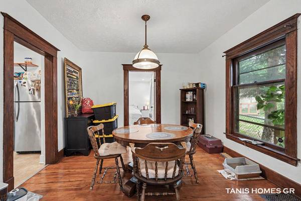 1121 Baxter SE Street, Grand Rapids, MI 49506